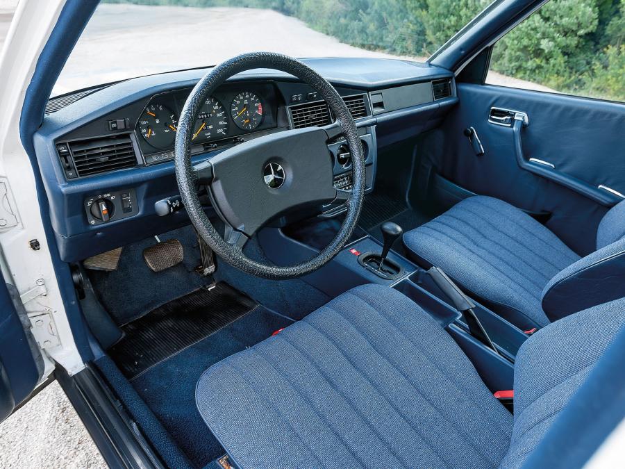  Mercedes-Benz 190 E Stadtwagen 1981 года  (фото 3 из 3)